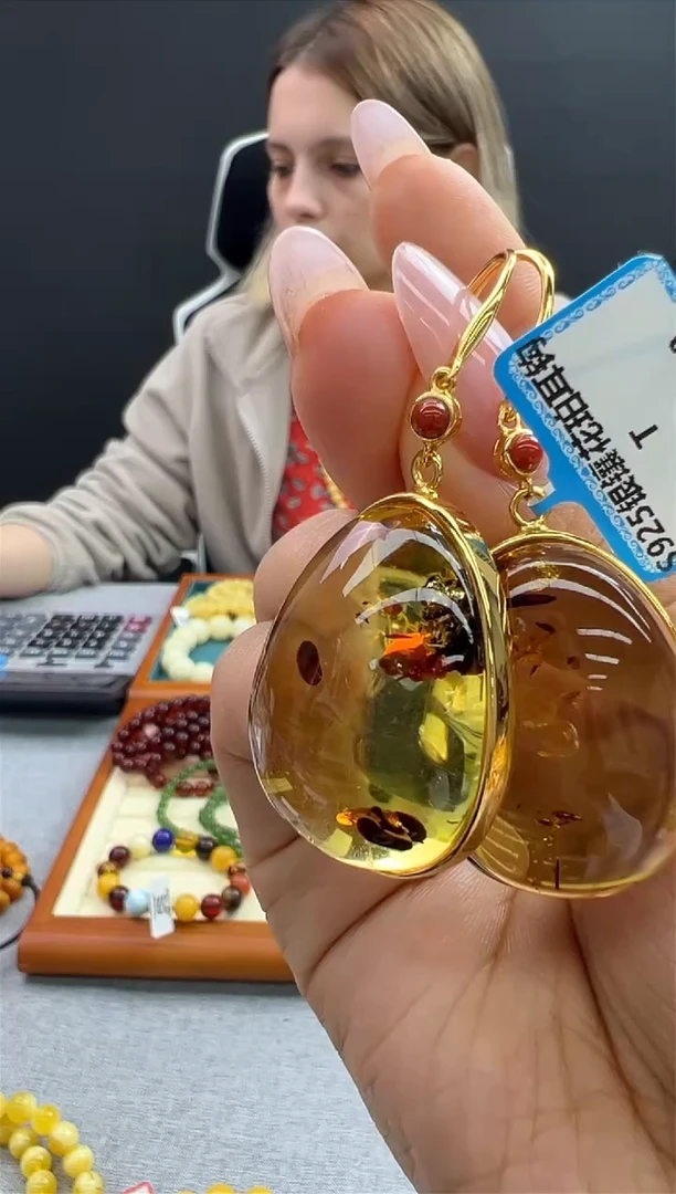 【闪购商品】琥珀耳饰未镶嵌155秒拍号