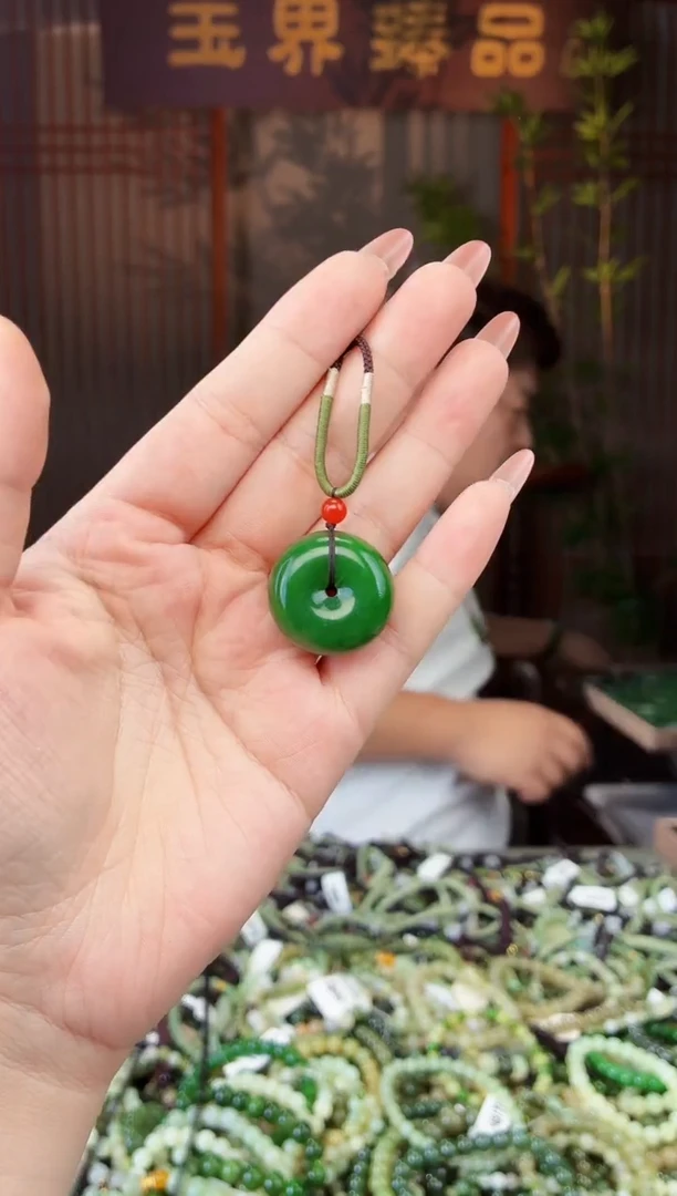 和田玉未镶嵌颈饰拍一发一