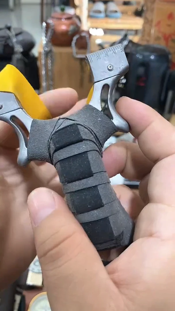 瓷片闪购商品  如图所示