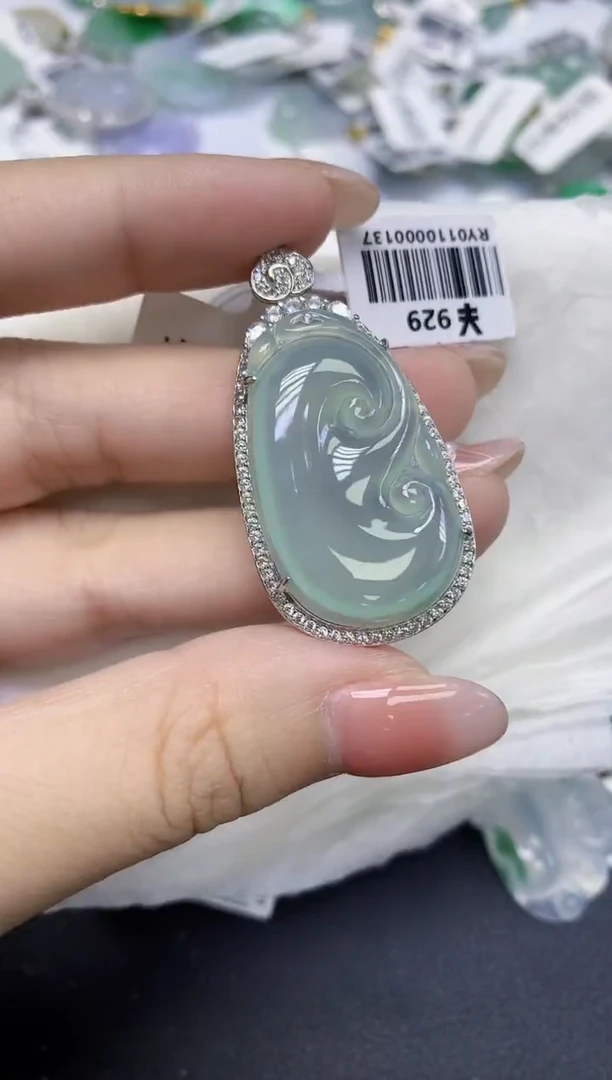 颈饰未镶嵌翡翠天然缅甸翡翠A货多样性发一件