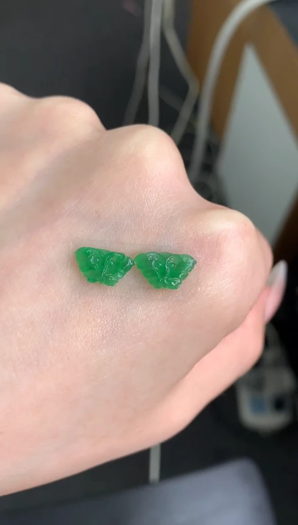 未镶嵌定制翡翠一对蝴蝶