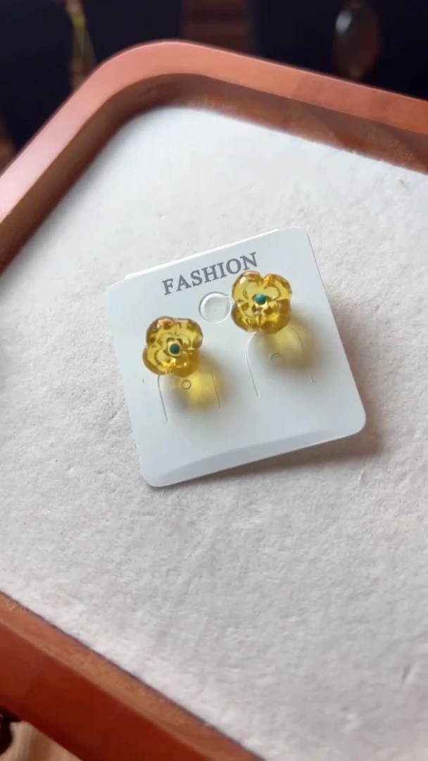 琥珀未镶嵌耳饰琥珀耳饰01