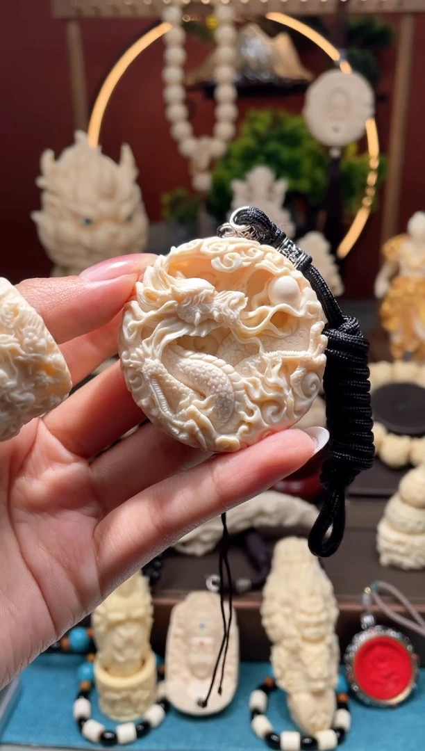【闪购商品】菩提根/象牙果吊坠【重工版】龙凤呈祥