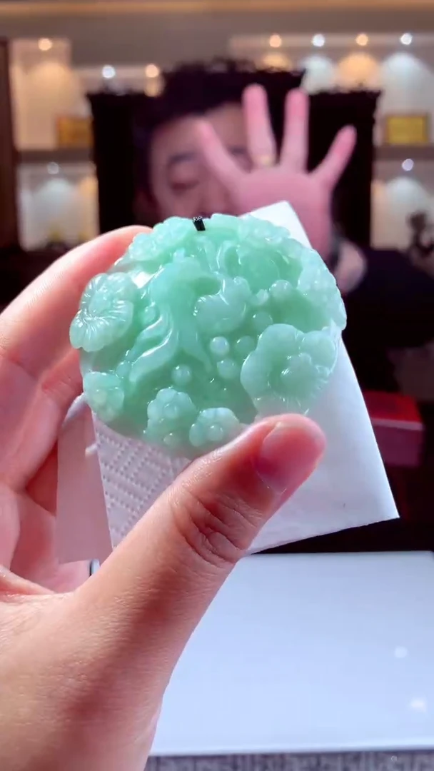 颈饰未镶嵌翡翠天然翡翠（拍一发一）