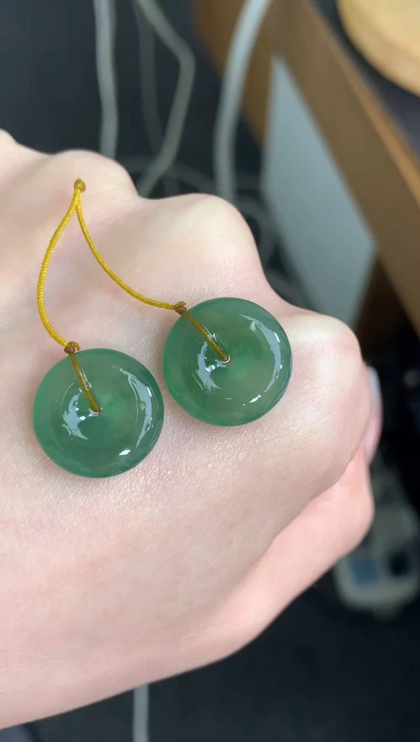 未镶嵌定制翡翠一对扣子