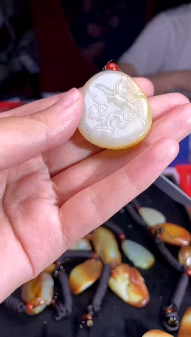 和田玉未镶嵌挂件1