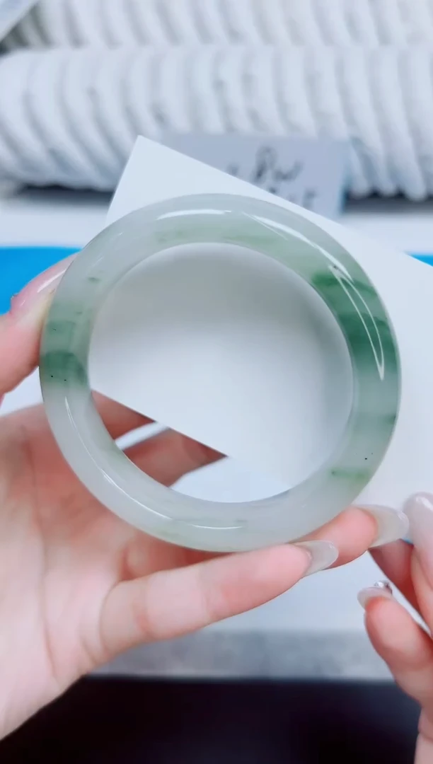 未镶嵌手镯石英质玉231/56.2