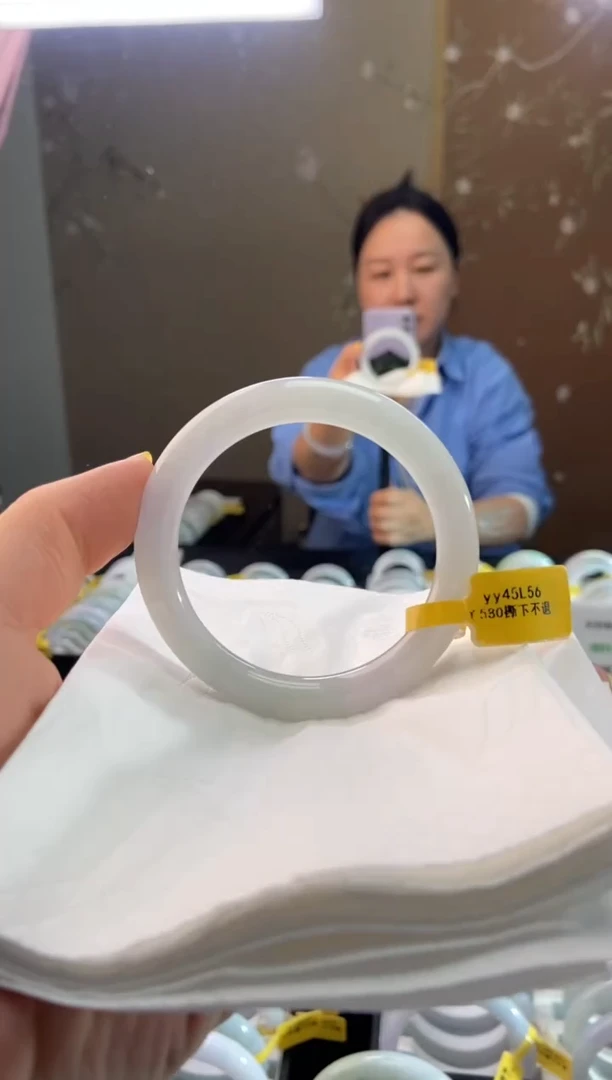 未镶嵌手镯翡翠56圈口d