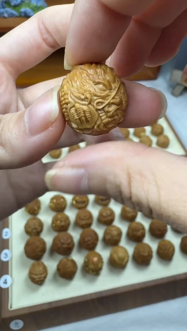 吊坠猴头核桃?****?龙蛇大尺寸 32