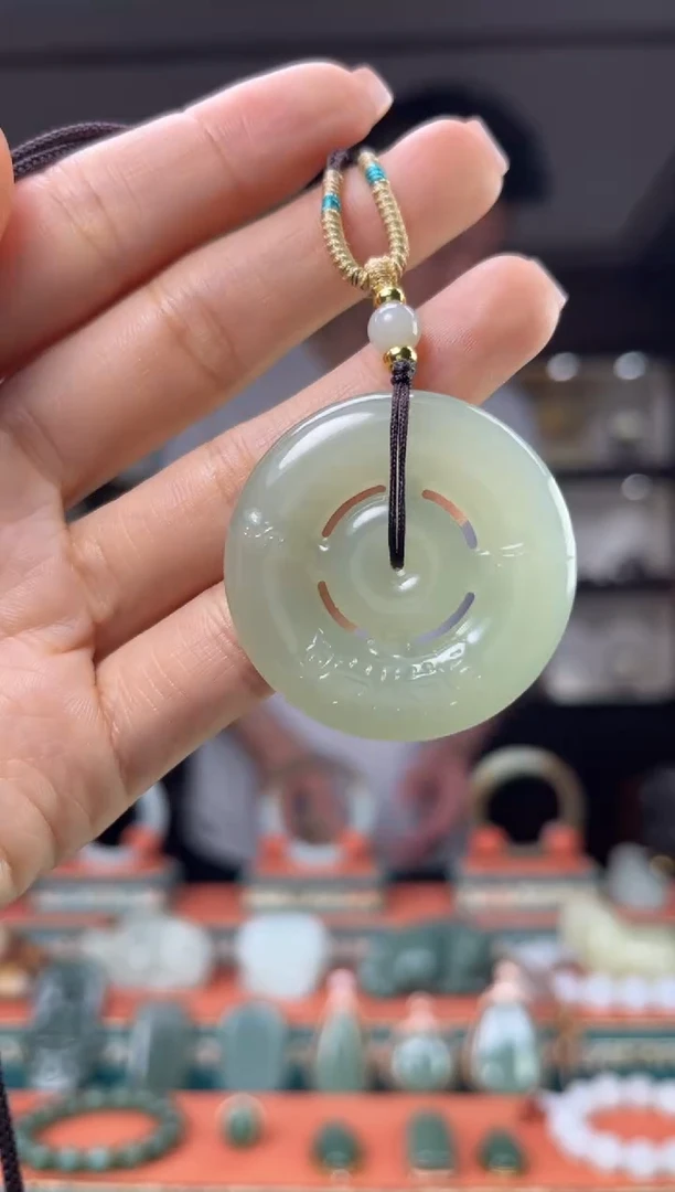 和田玉未镶嵌颈饰佩佩40mm左右