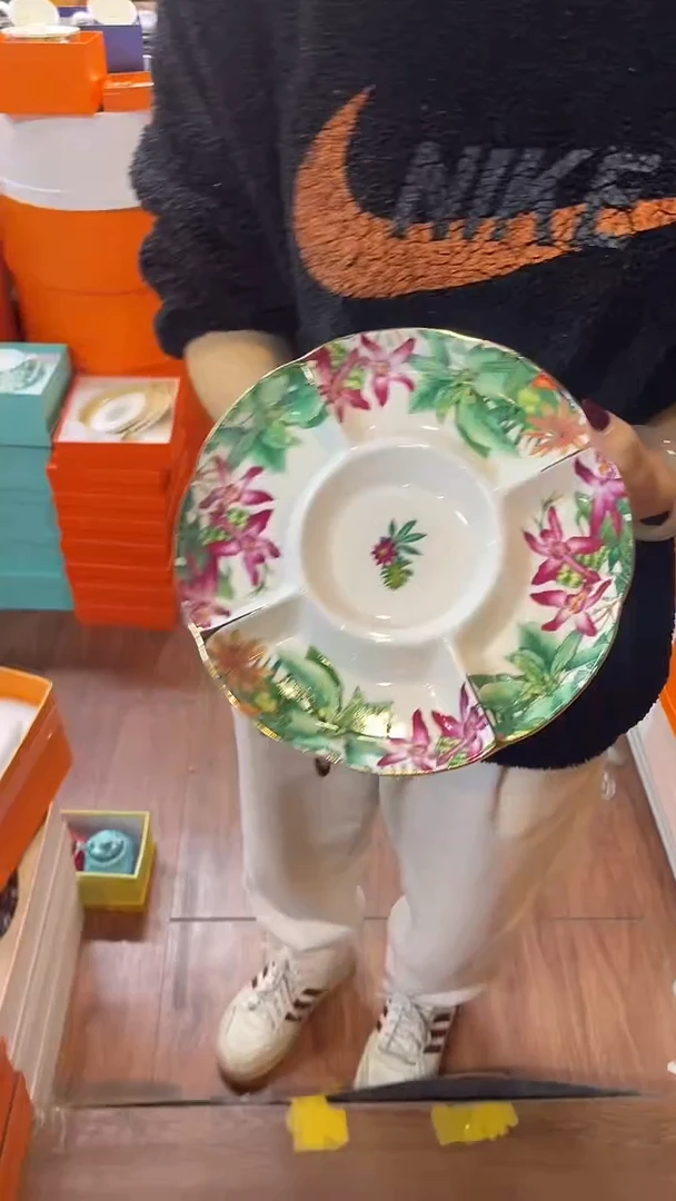 杯鸿辉家品牌瓷器，京东包邮！