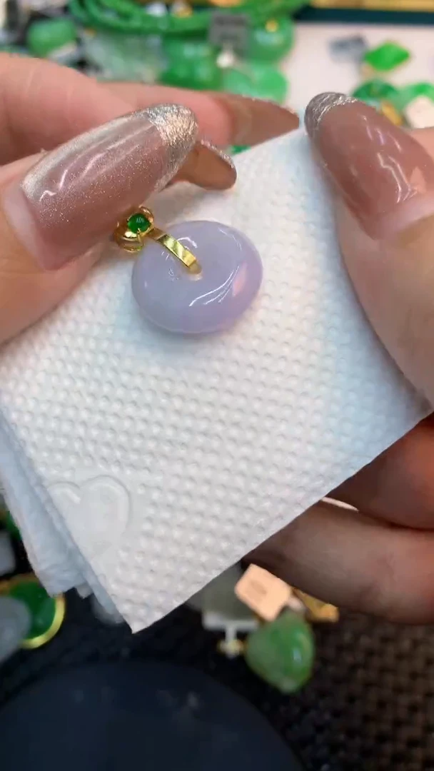 颈饰未镶嵌翡翠1