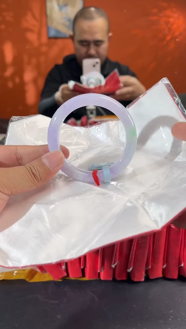 未镶嵌手镯翡翠1  56