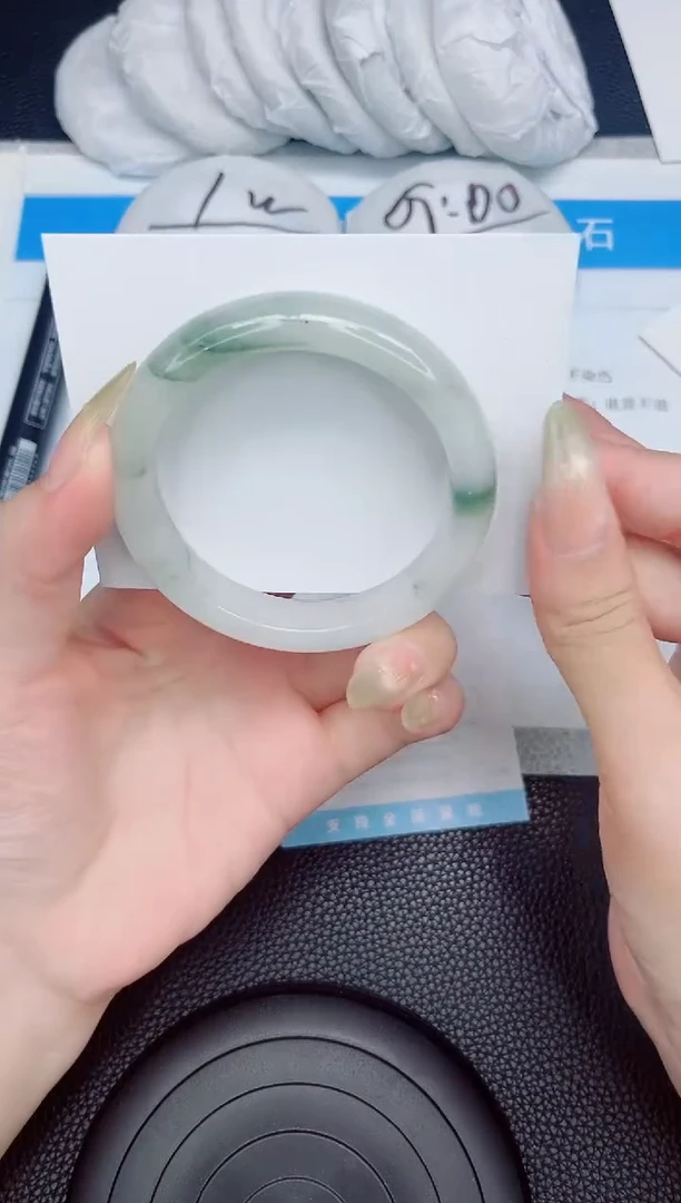 石英质玉手镯未镶嵌122-54.6