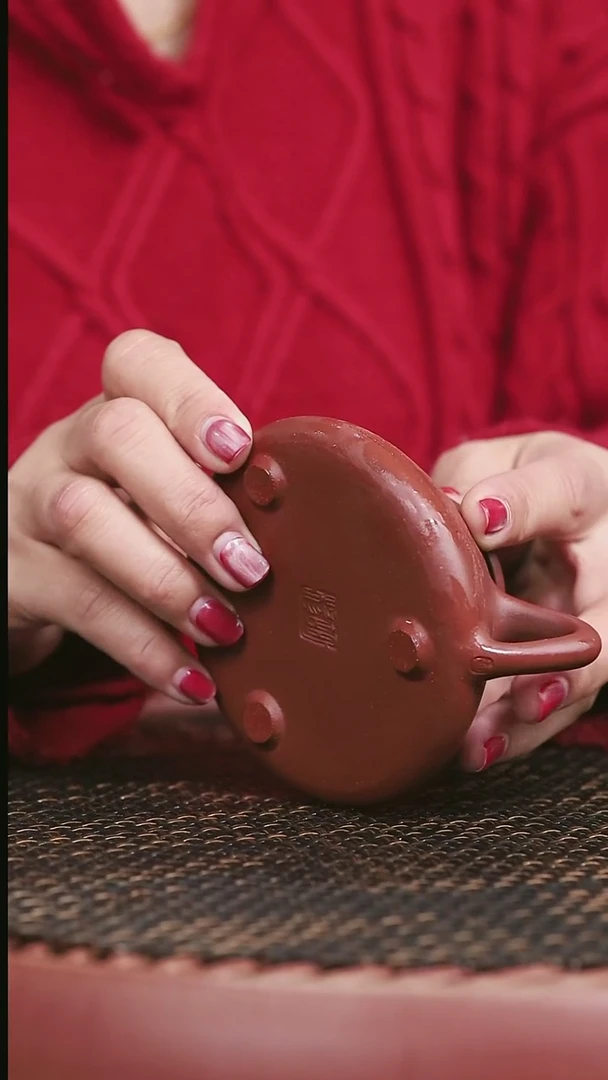 【闪购商品】紫砂红皮龙105号子冶石瓢刻绘180CC