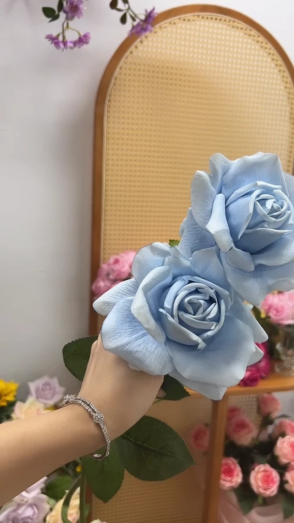 2枝蓝色手感保湿水晶