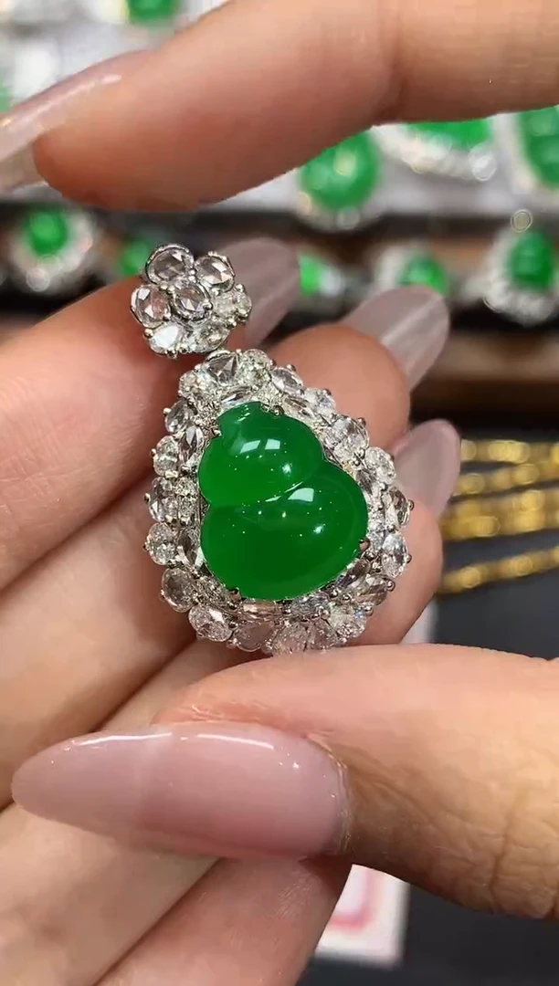 吊坠(不含链)18K金镶嵌翡翠A****l多样性发其一