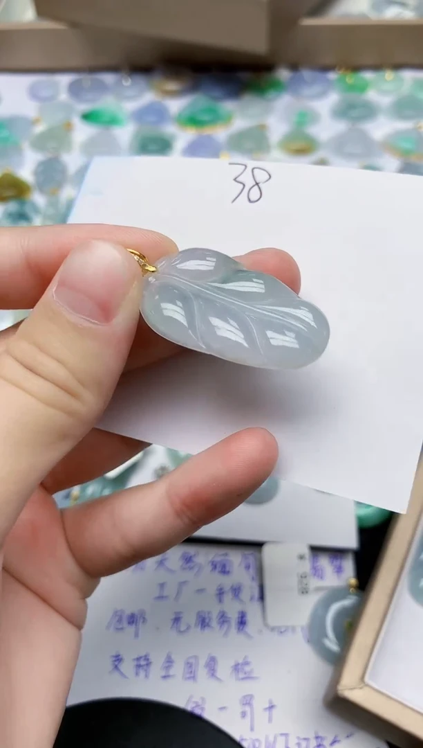 翡翠未镶嵌颈饰天然翡翠A货