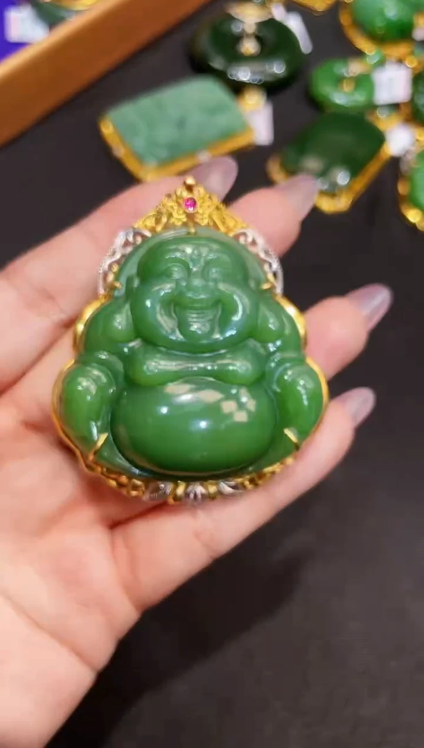 和田玉18K金镶嵌吊坠(赠链)50MM 多样性发一