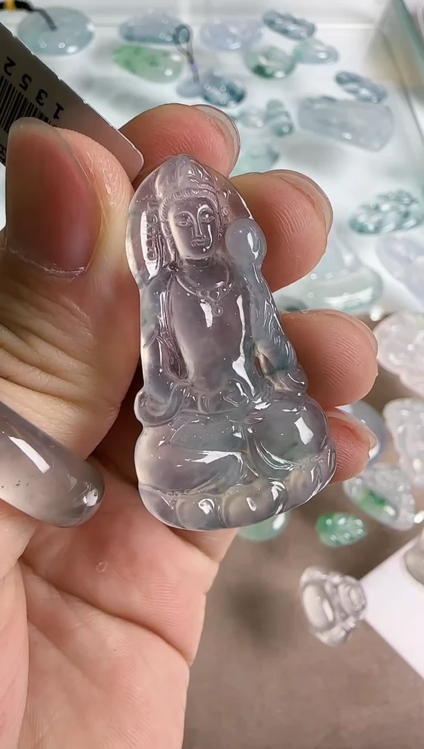 【闪购商品】翡翠吊坠(不含链)未镶嵌··