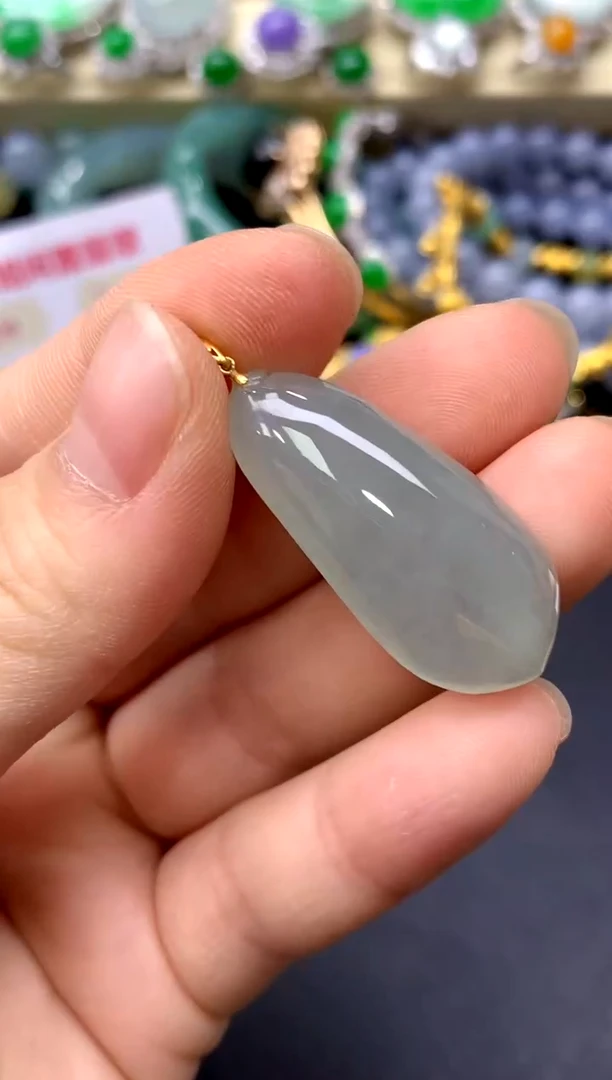 颈饰18K金镶嵌翡翠79-中国好珍宝