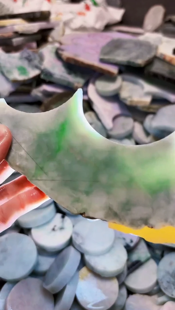 【闪购商品】翡翠颈饰未镶嵌A货吴玉339