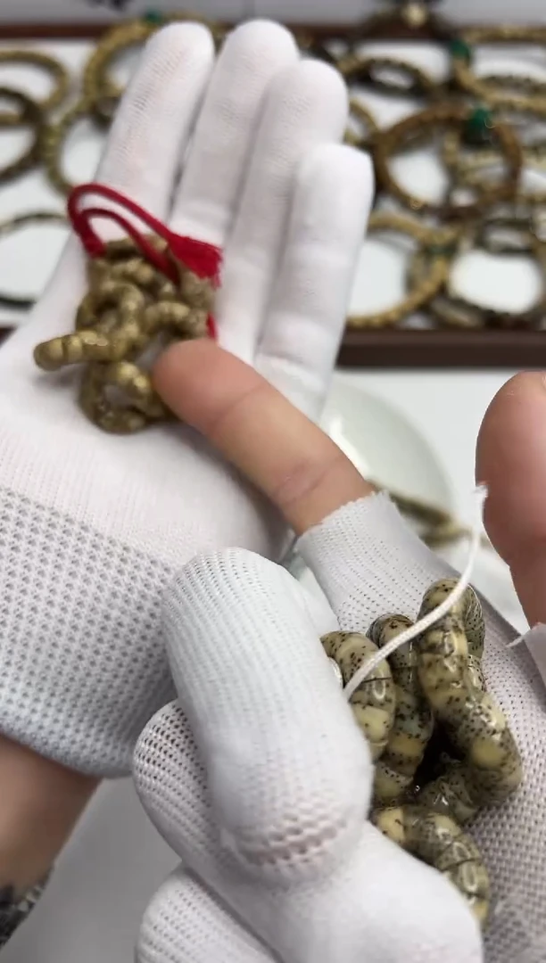 星月菩提手串228  石玉料大肠7mm