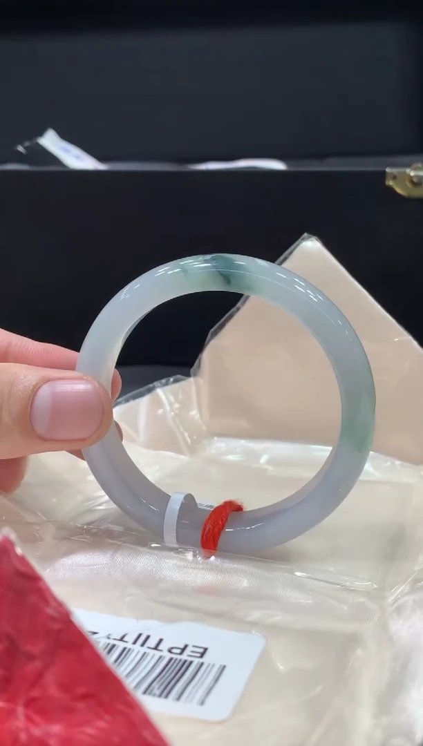 未镶嵌手镯翡翠翡翠手镯