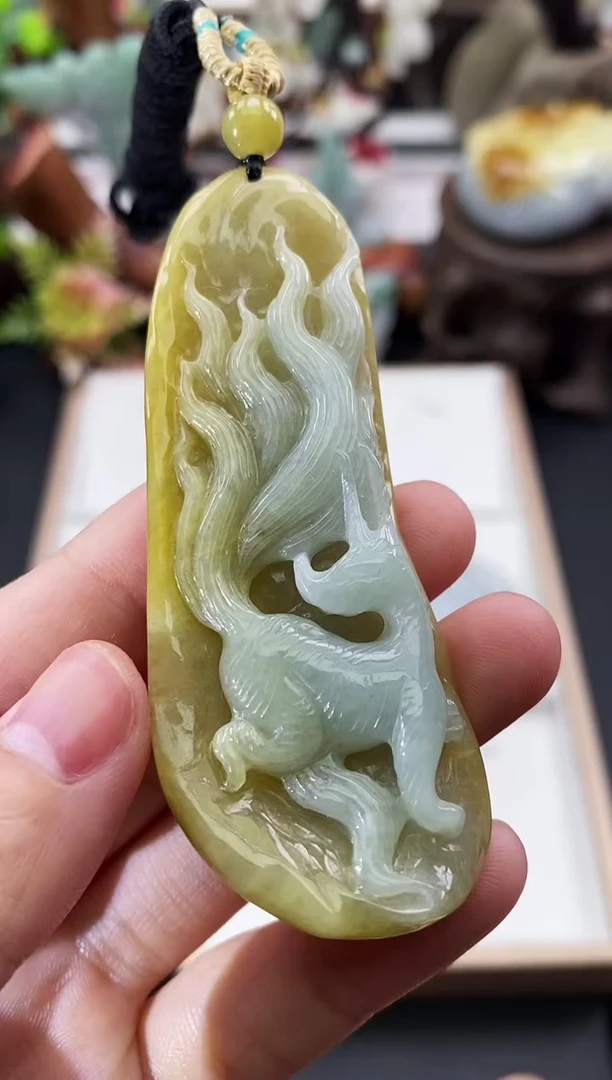 翡翠未镶嵌颈饰天然缅甸A货翡翠