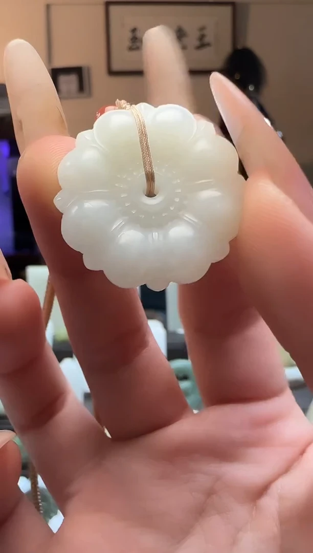 【闪购商品】和田玉白玉花未镶嵌吊坠