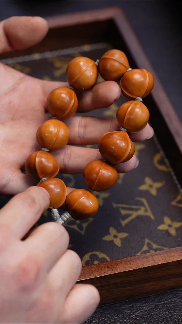 【闪购商品】橄榄核吊坠苏工橄榄核