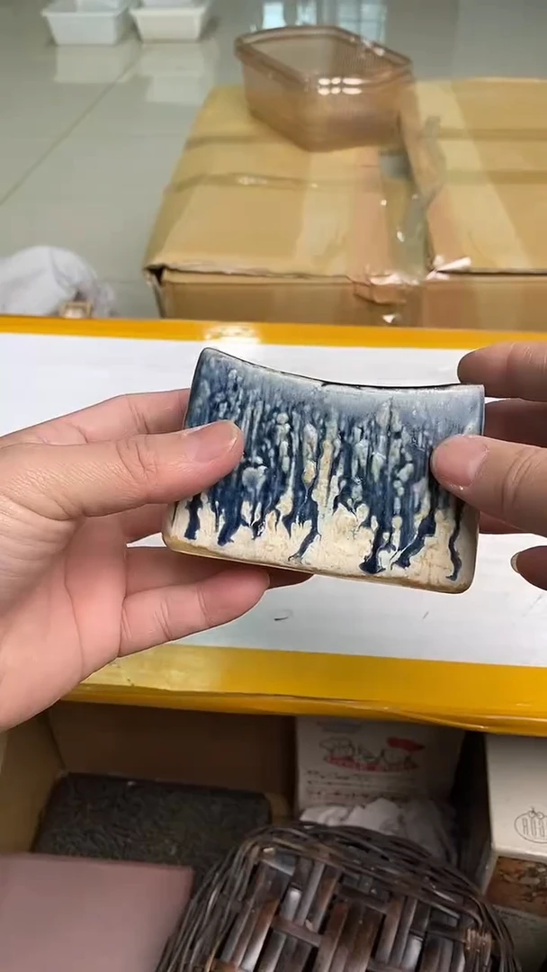 日瓷回流花瓶摆件