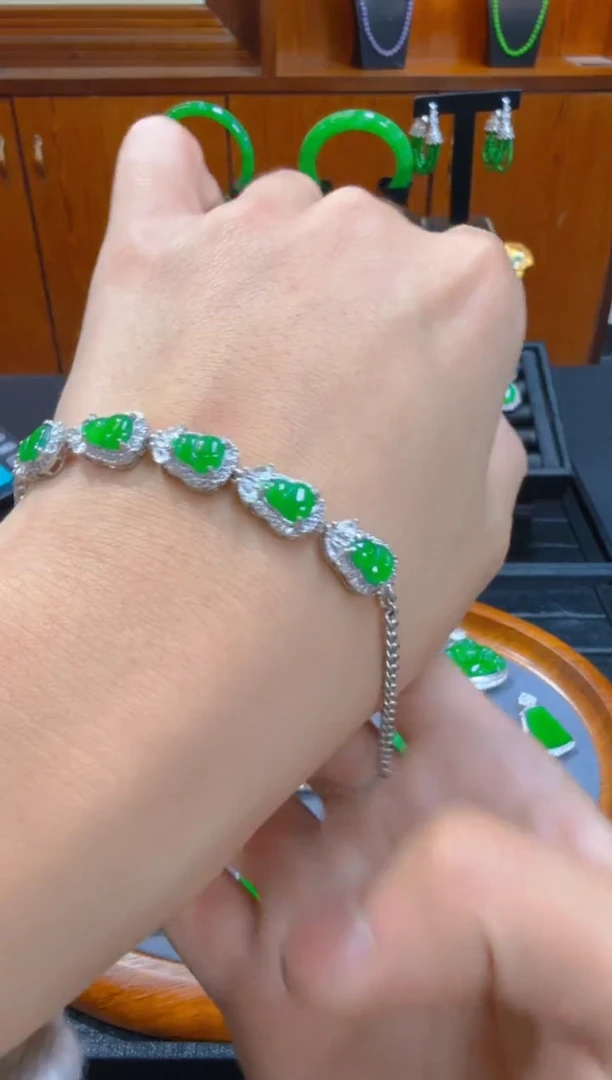 【闪购商品】翡翠手链未镶嵌天然A货翡翠