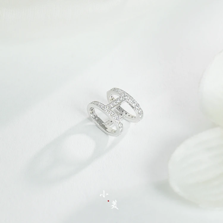 莫桑石铂金950爆闪H吊坠PT0018