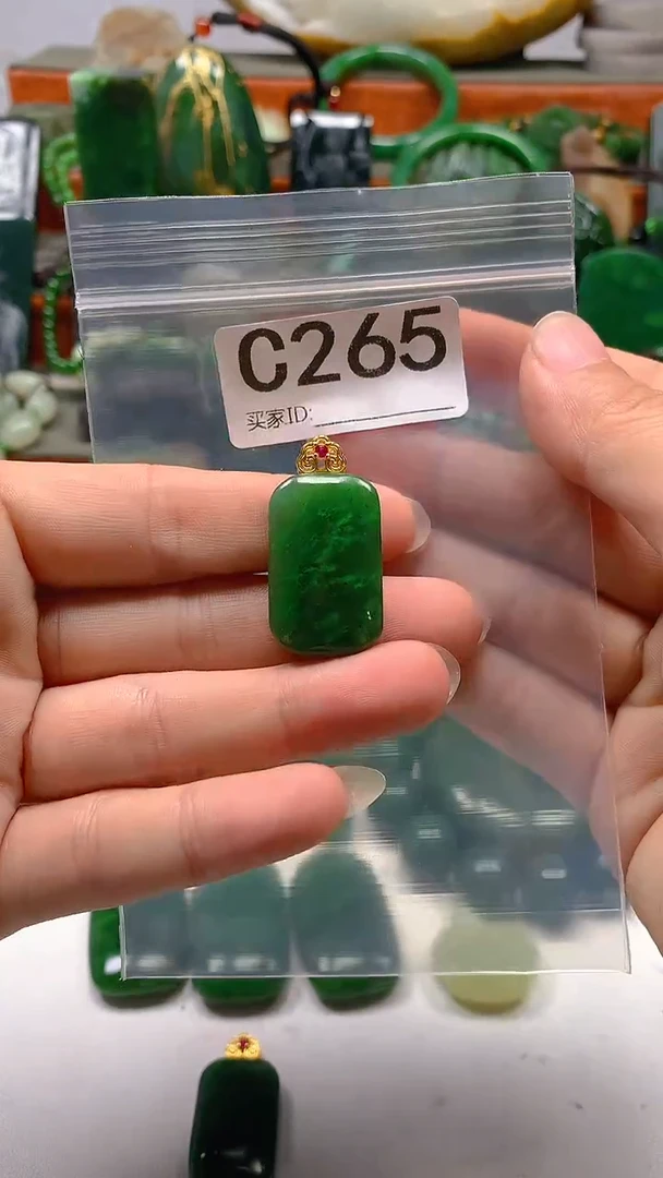 和田玉未镶嵌珠宝半成品1