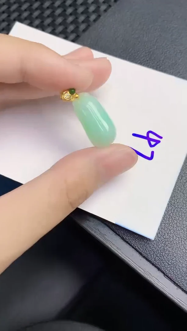 翡翠未镶嵌颈饰天然翡翠緬甸A貨