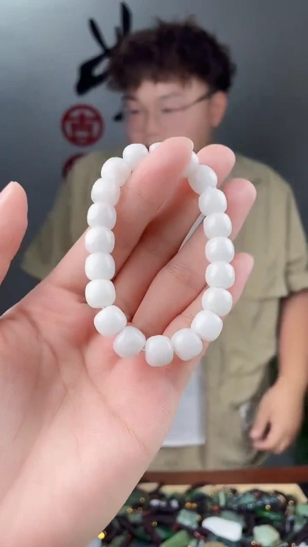 和田玉未镶嵌颈饰拍一发一，多样性发货