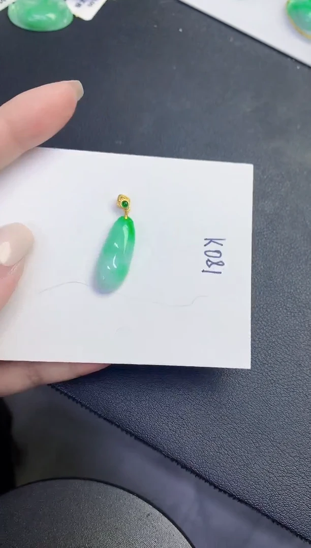 颈饰未镶嵌翡翠缅甸天然翡翠A货