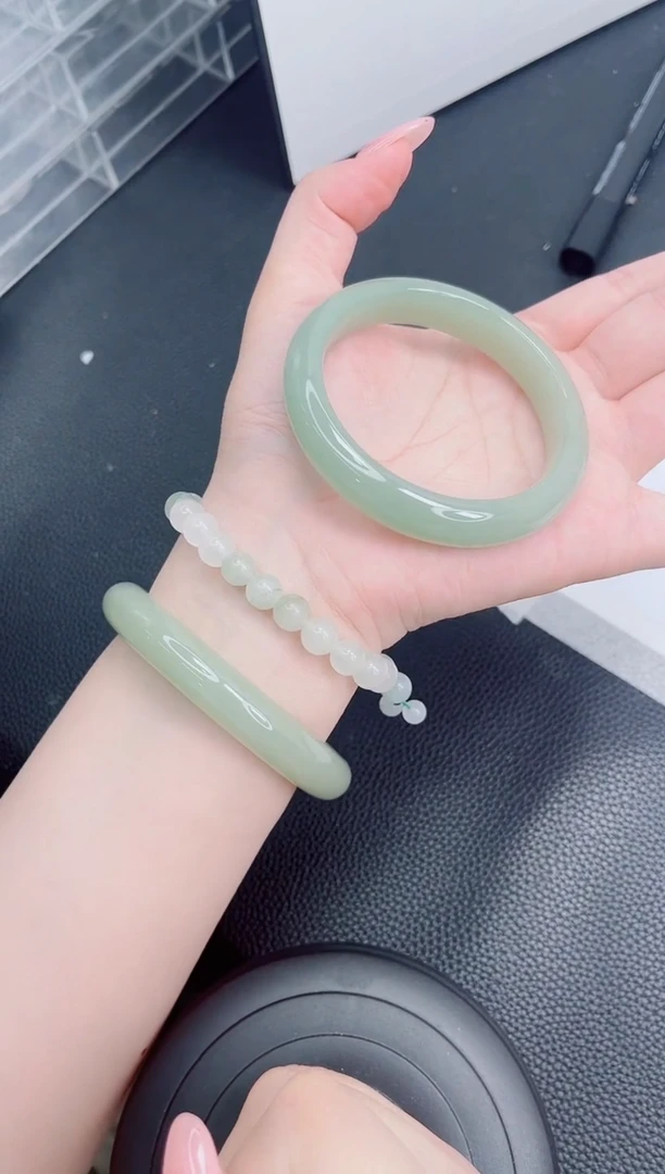 石英质玉手镯未镶嵌16-58.9