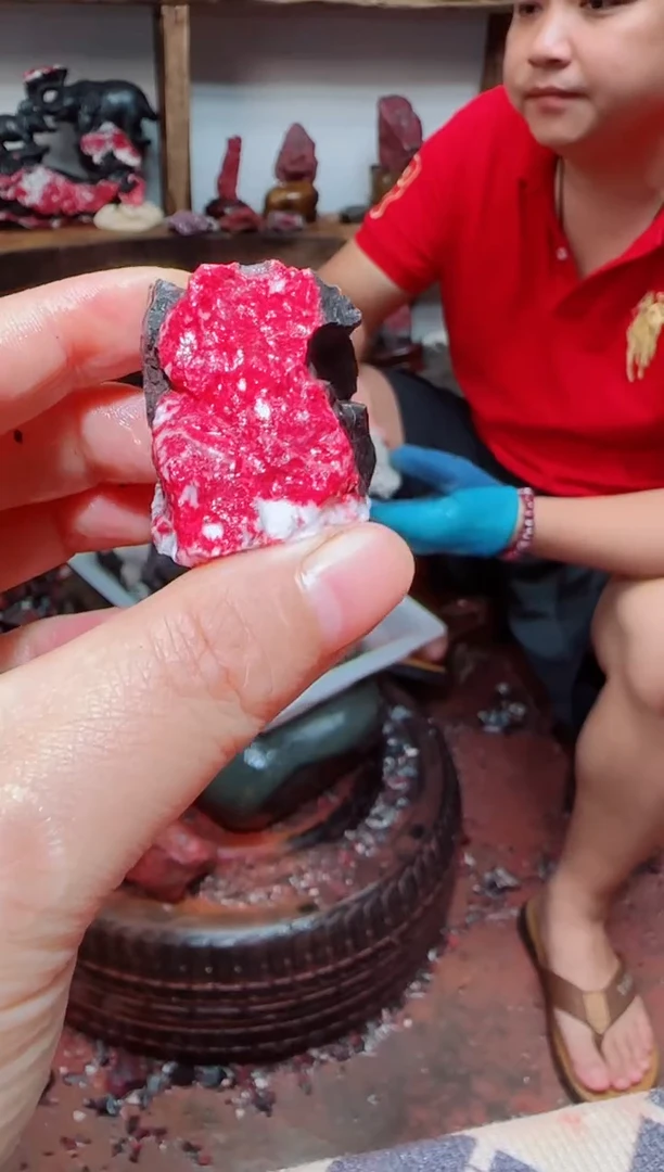 天然辰砂艾****?朱砂原矿石7