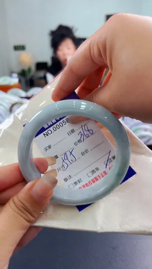 翡翠手镯未镶嵌天然缅甸A货翡翠