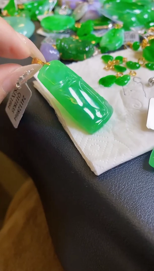 【闪购商品】定制翡翠18K金镶嵌竹子