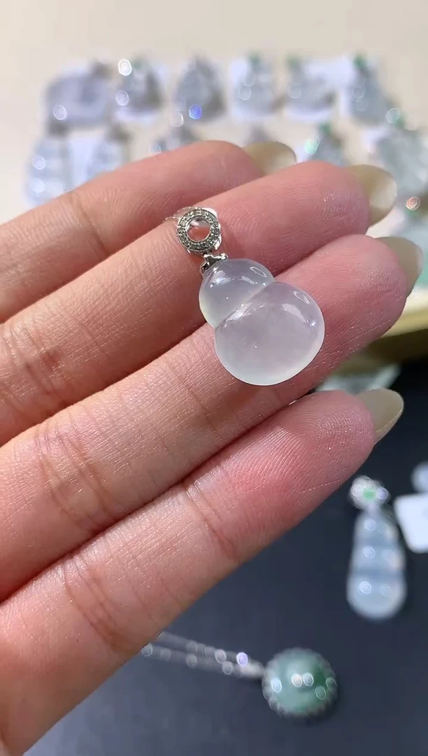吊坠(不含链)18K金镶嵌翡翠W458|980