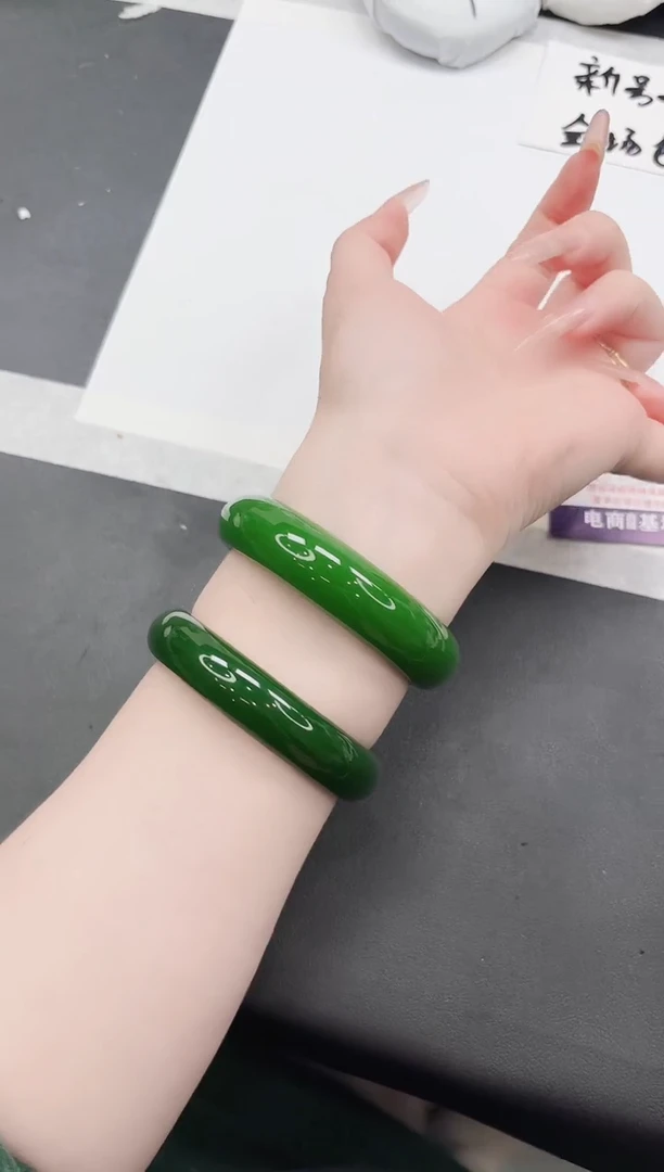 东凌女款手镯180-58