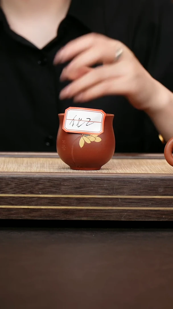 茶壶紫砂鸡西大红袍  美人杯  泥绘