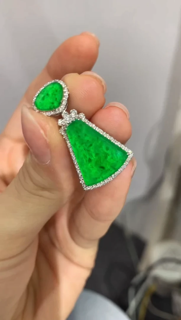翡翠18K金镶嵌颈饰团购35