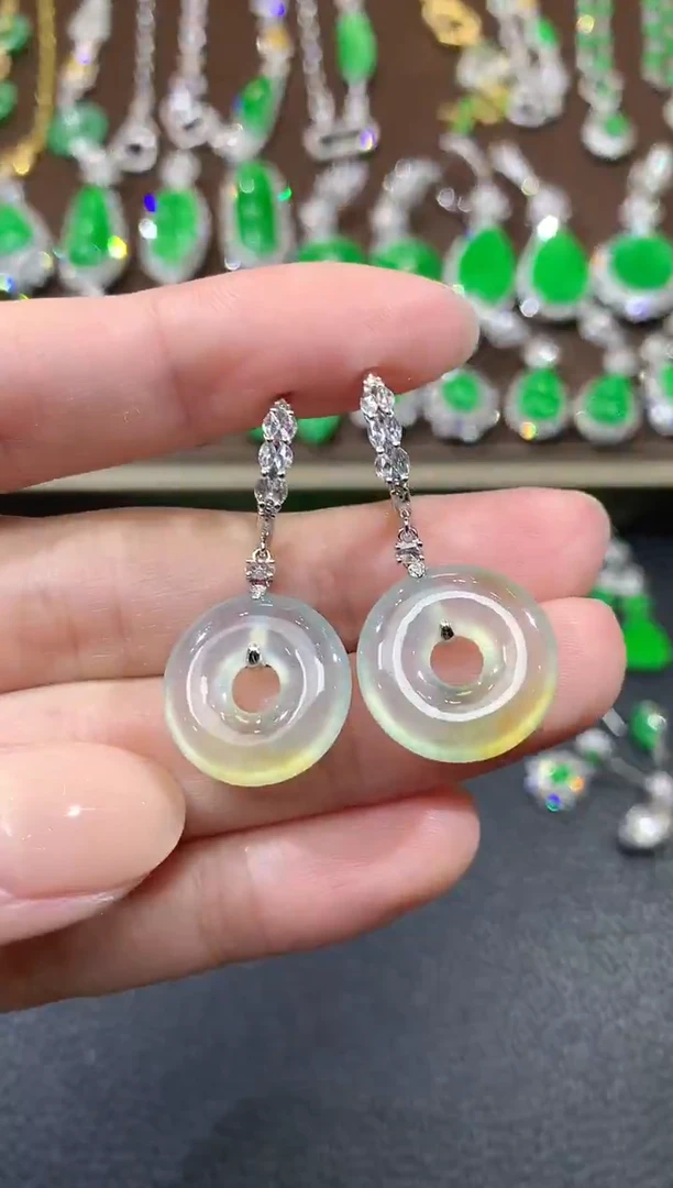 18K金镶嵌翡翠耳饰C59