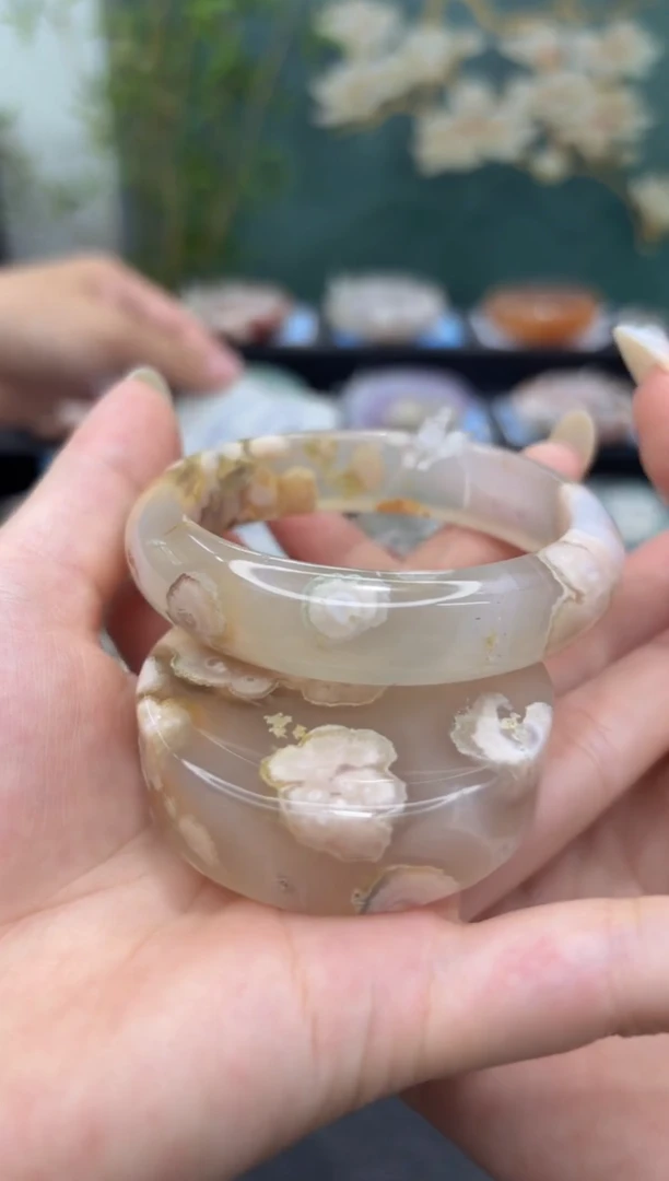 未镶嵌手镯石英质玉C145(54圈赠送镯心)