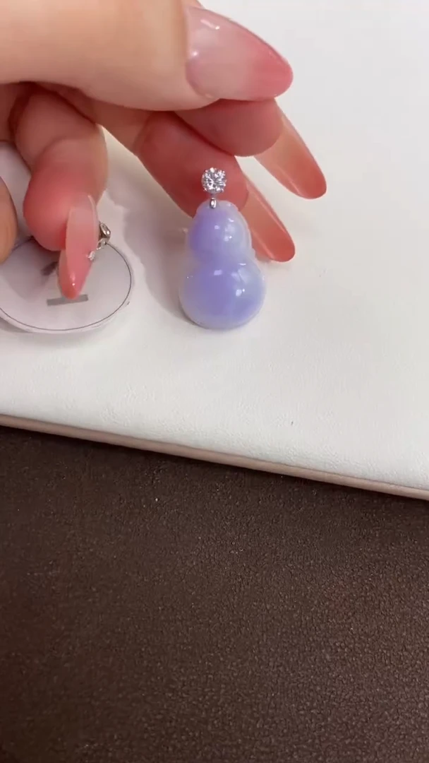 翡翠18K金镶嵌吊坠(赠链)天然缅甸A货翡翠