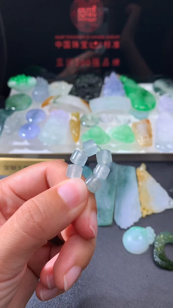 未镶嵌定制翡翠